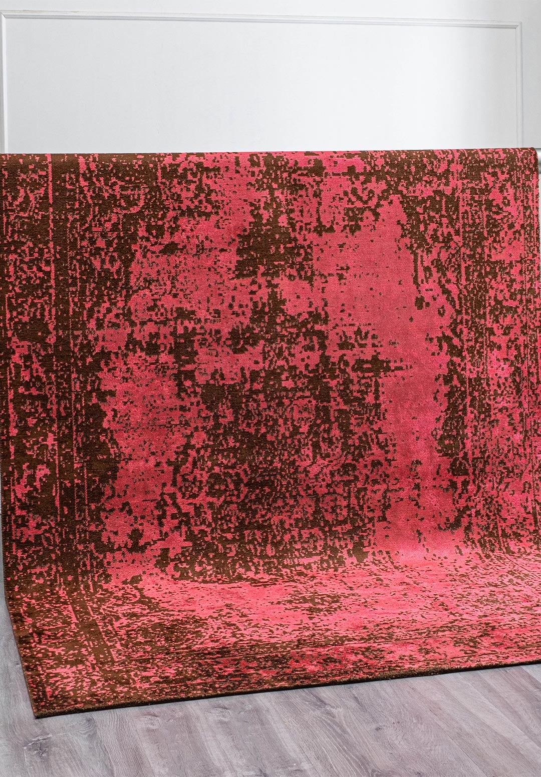 MEDALLION DARK BROWN - FUSCHIA RUG - 4