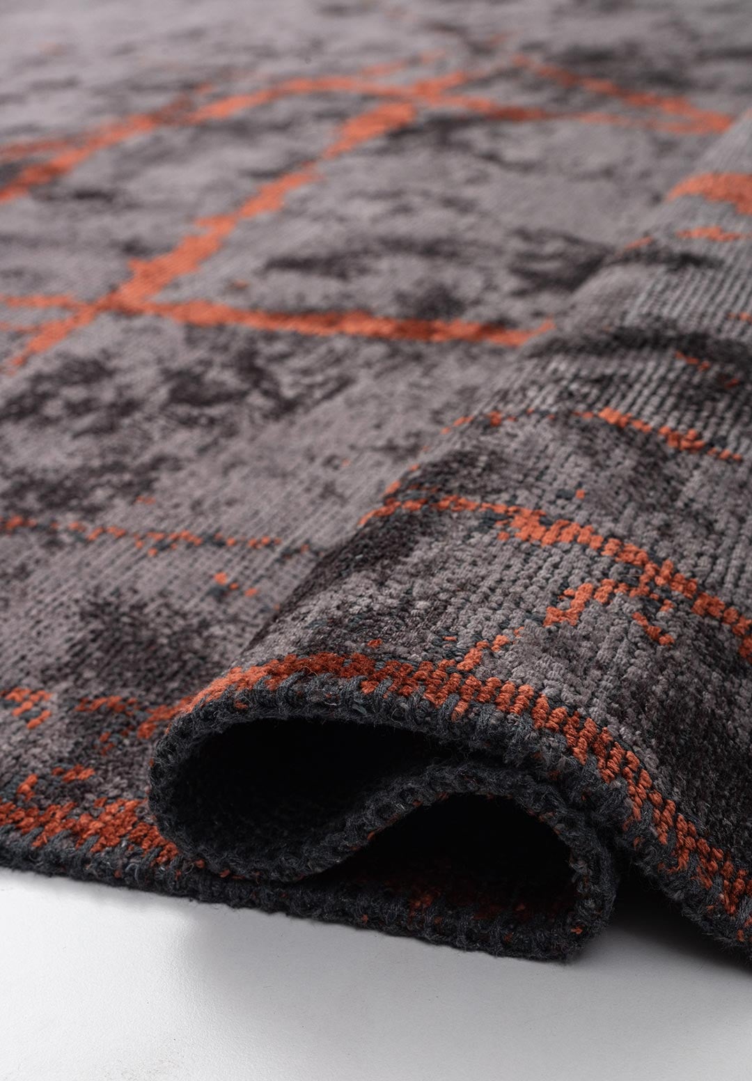 CRACK DARK TERRA - CHARCOAL RUG - 2