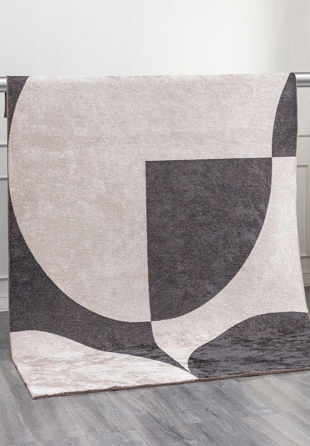 ARC CHARCOAL - LIGHT CREAM RUG - 4