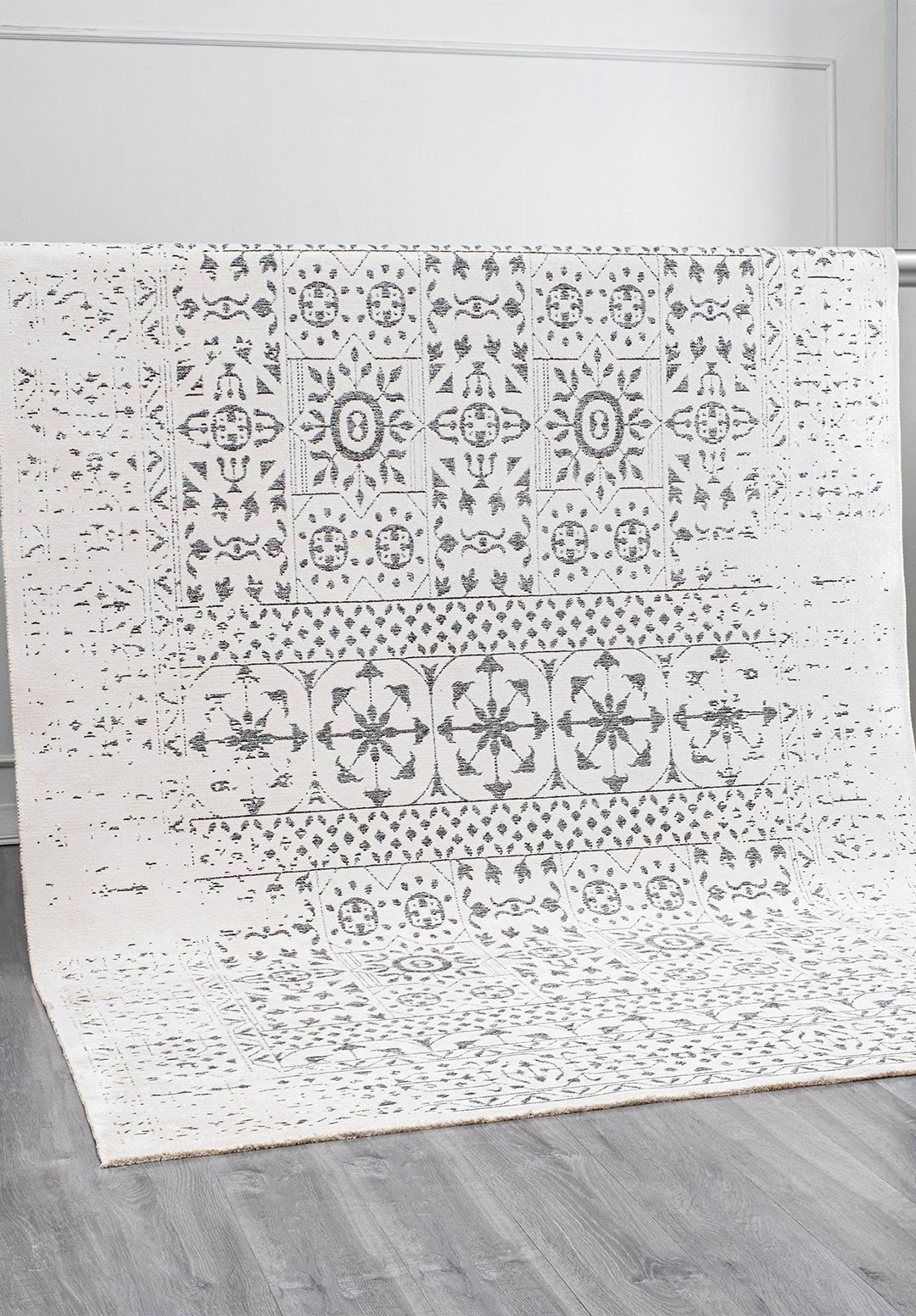 SCRIPT BLACK - ECRU RUG - 4
