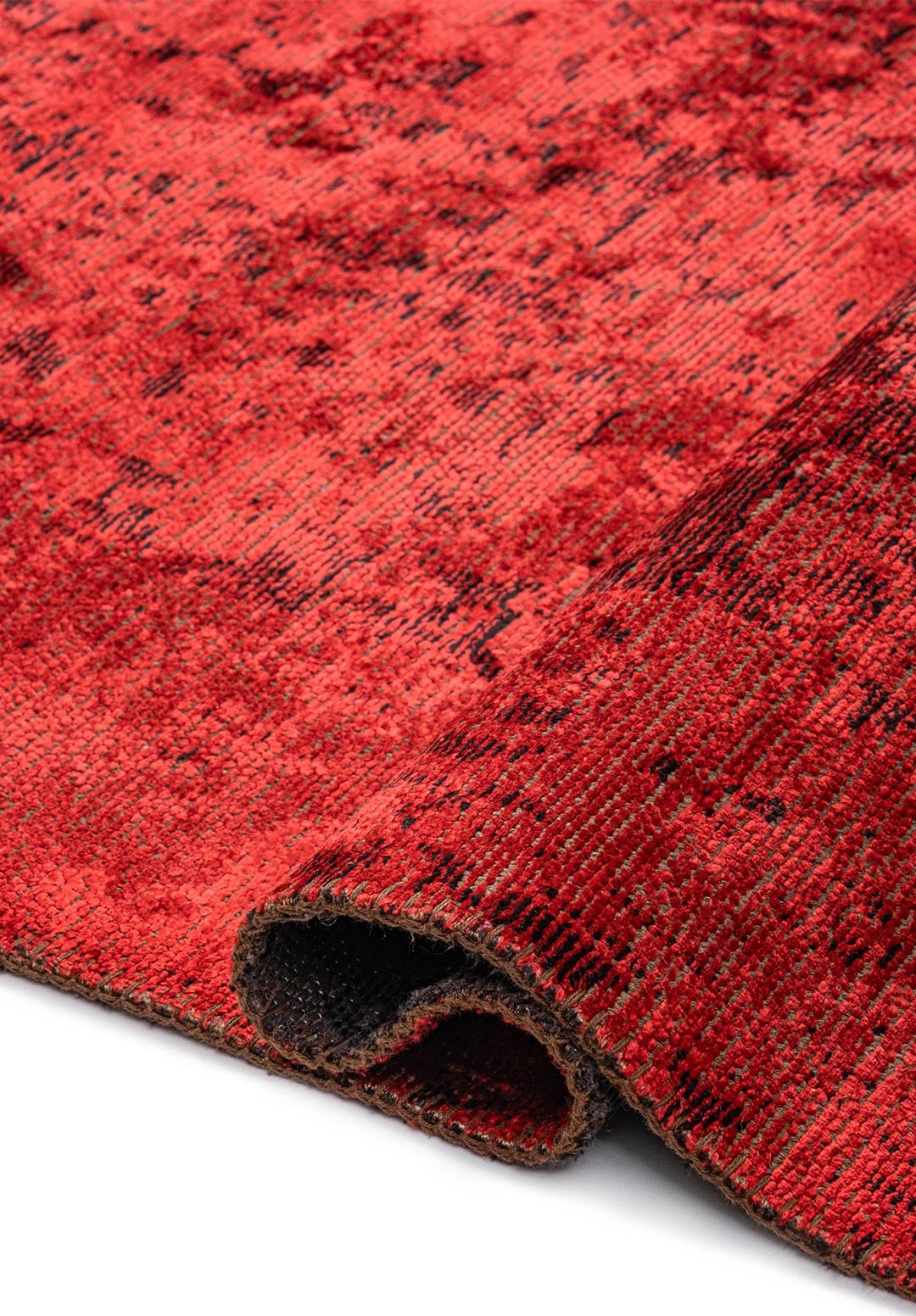 HERITAGE BLACK - RED RUG - 2