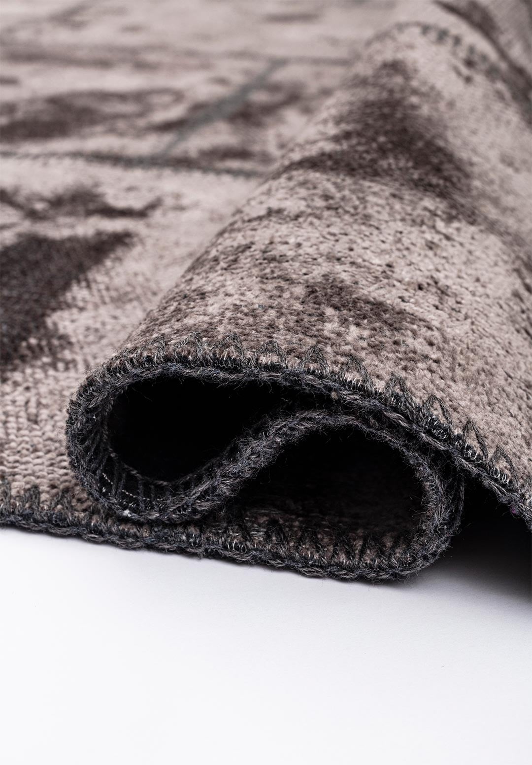 PATCH DARK GREY RUG - 2