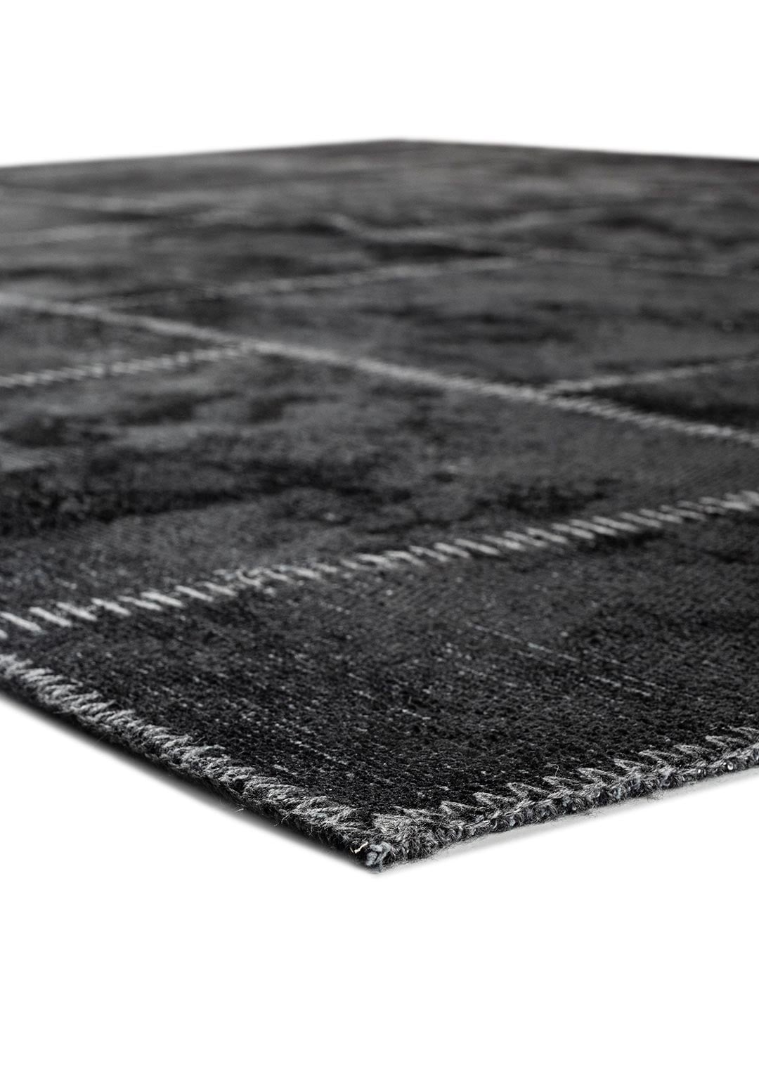 PATCH BLACK RUG - 4