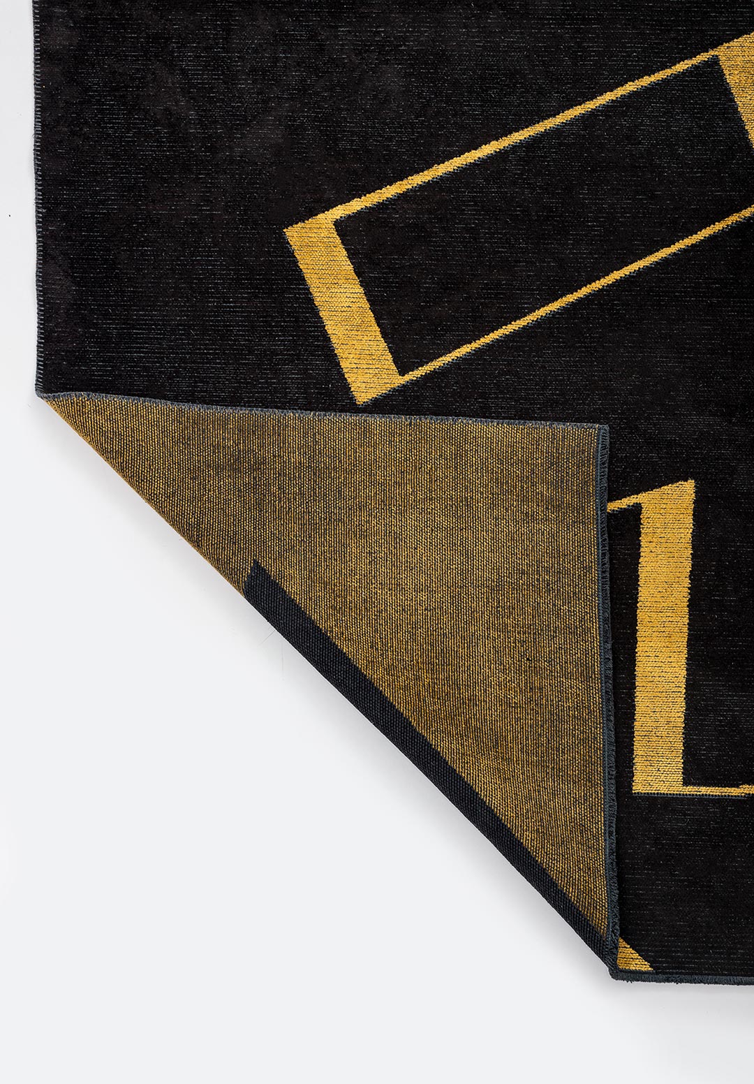 PIPE BLACK - GOLD RUG - 3