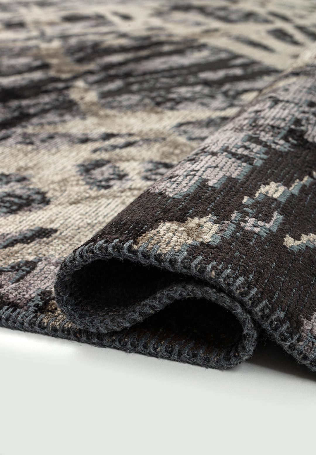 DUSSELDORF BLACK - CHARCOAL - KHAKI RUG - 2