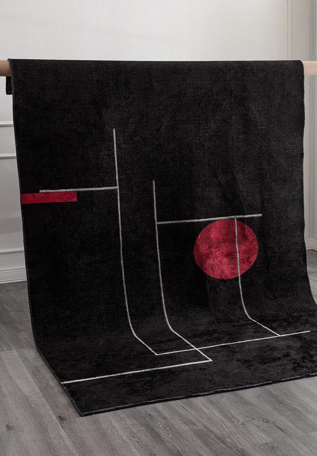 CIRCUS LIGHT GREY - BLACK - RED RUG - 6