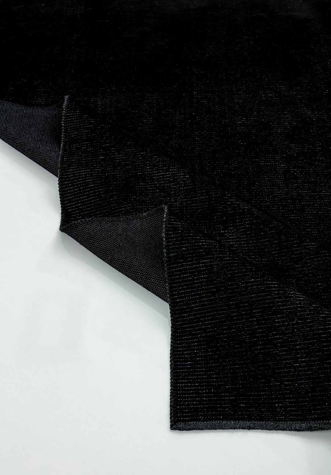 PLAIN BLACK (A) RUG - 4