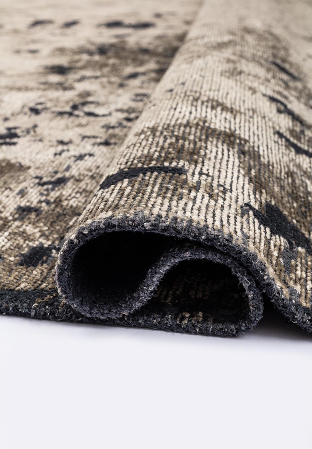 VERONA MATTE BLACK - BEIGE RUG - 2