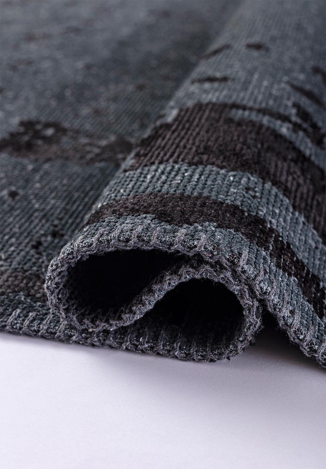 VERONA BLACK - MATTE BLACK RUG - 2
