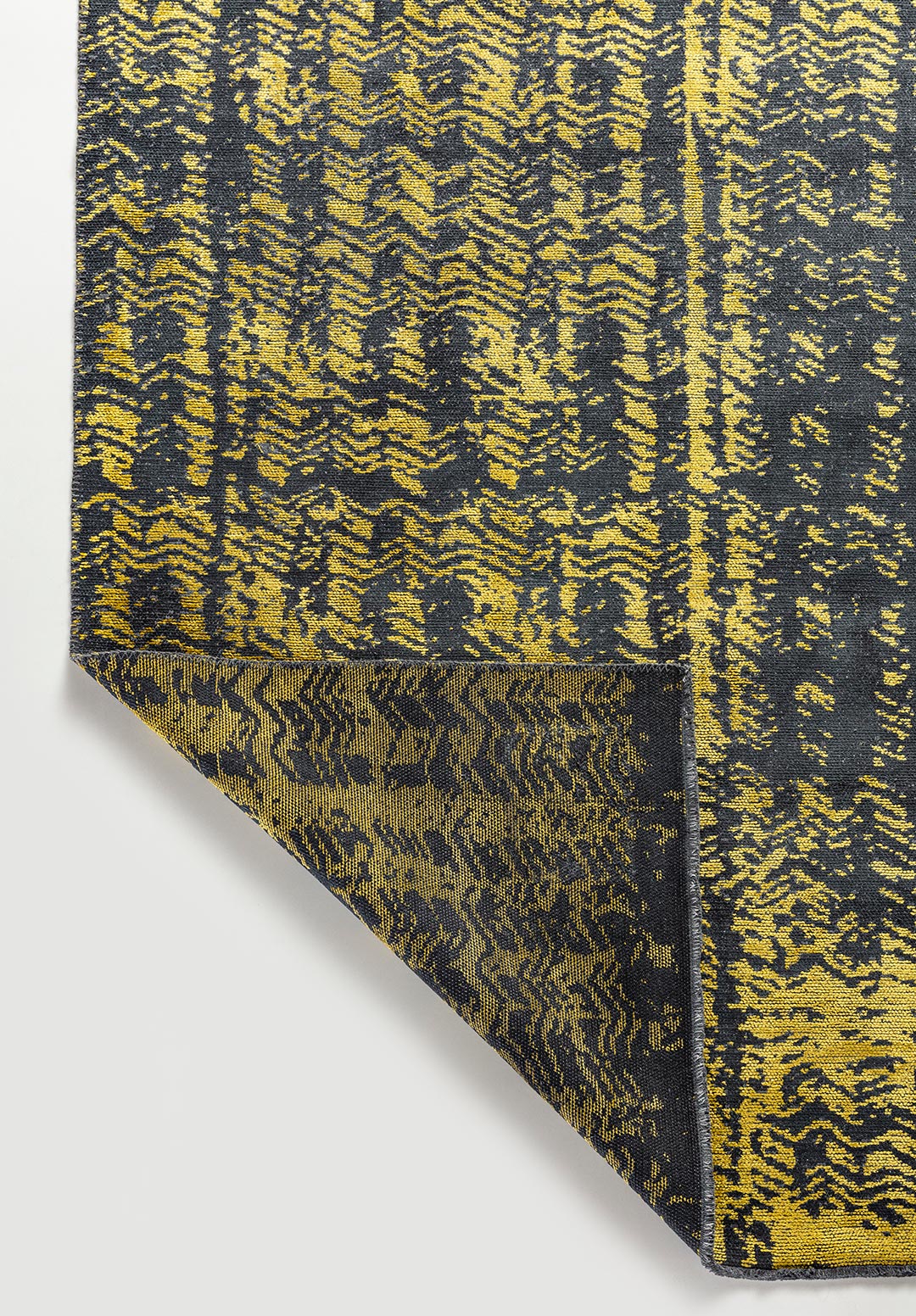 TERAMO MATTE BLACK - YELLOW RUG - 3