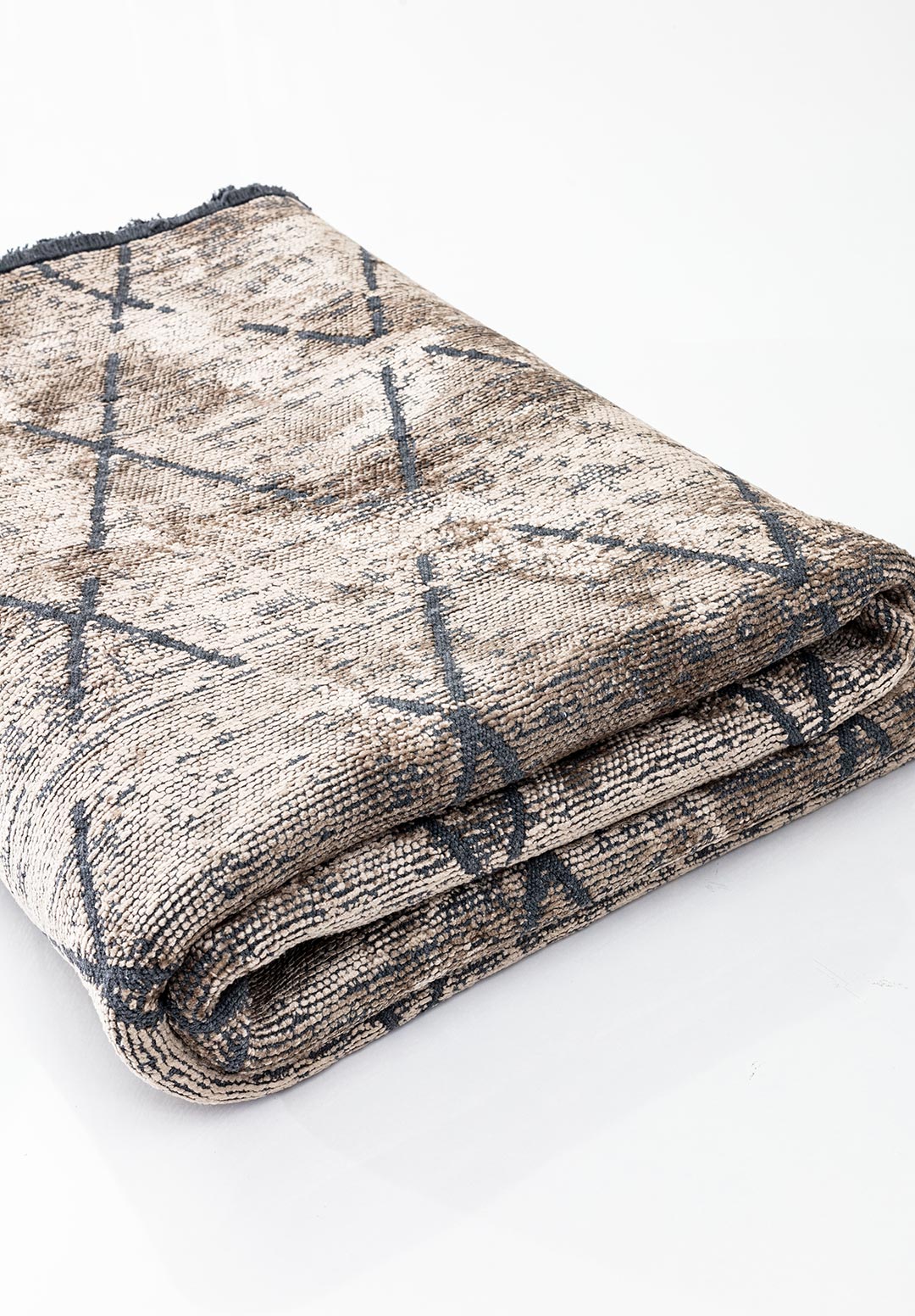 DIAMOND BEIGE RUG - 4