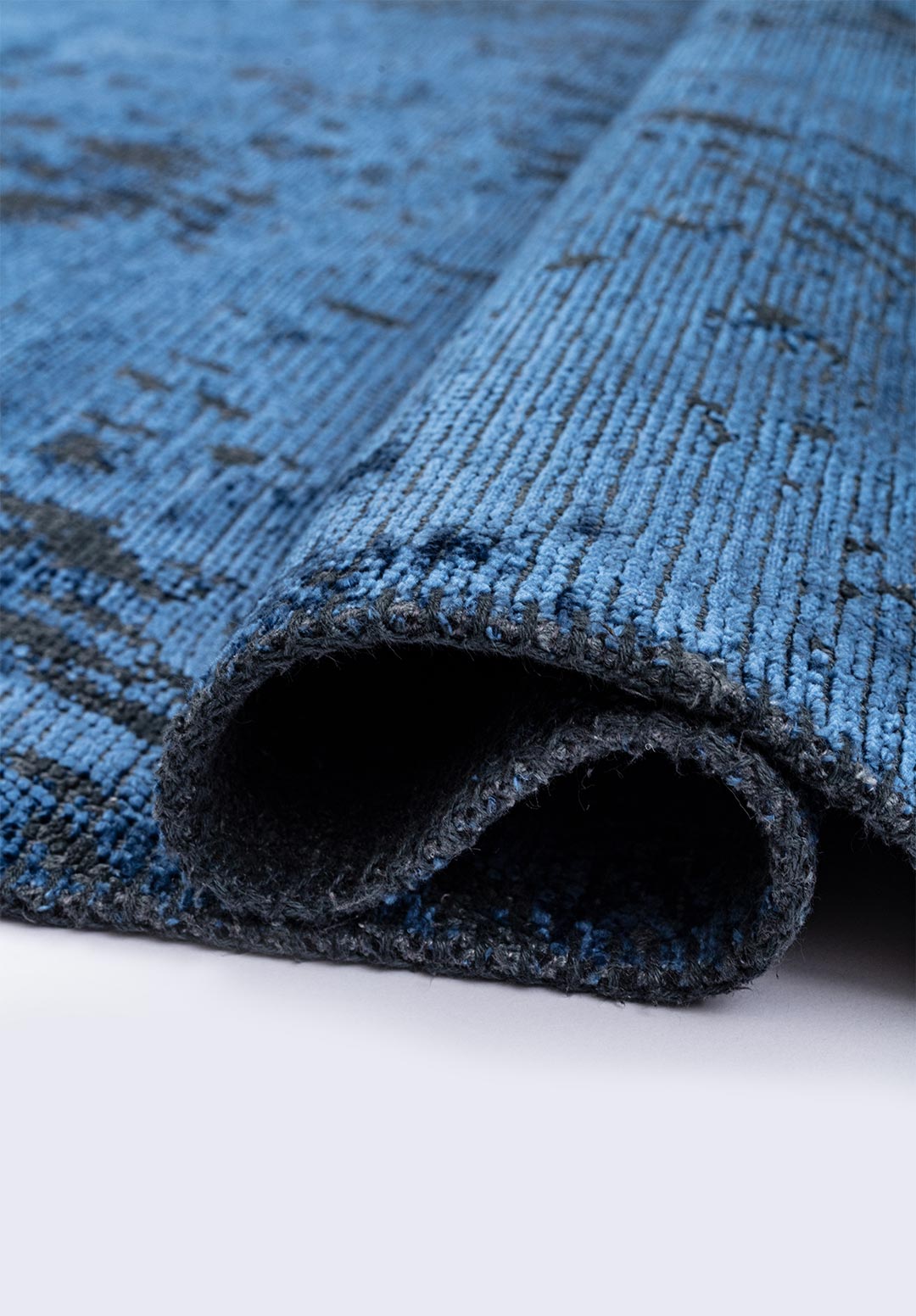 RUSTIC NAVY BLUE - MATTE BLACK RUG - 2