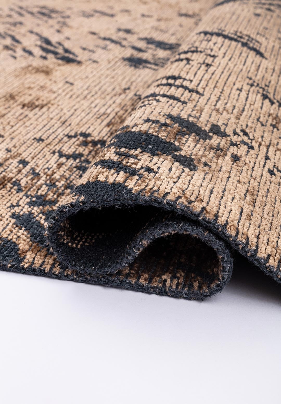 RUSTIC DARK BEIGE - MATTE BLACK RUG - 2