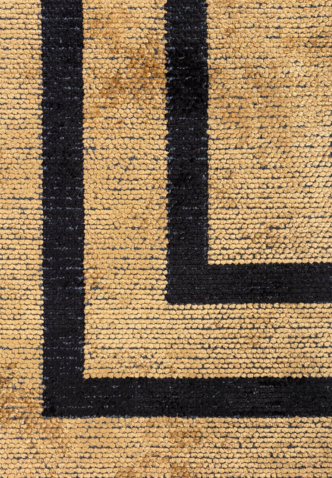 PARALLEL BORDER GOLD - BLACK RUG - 5
