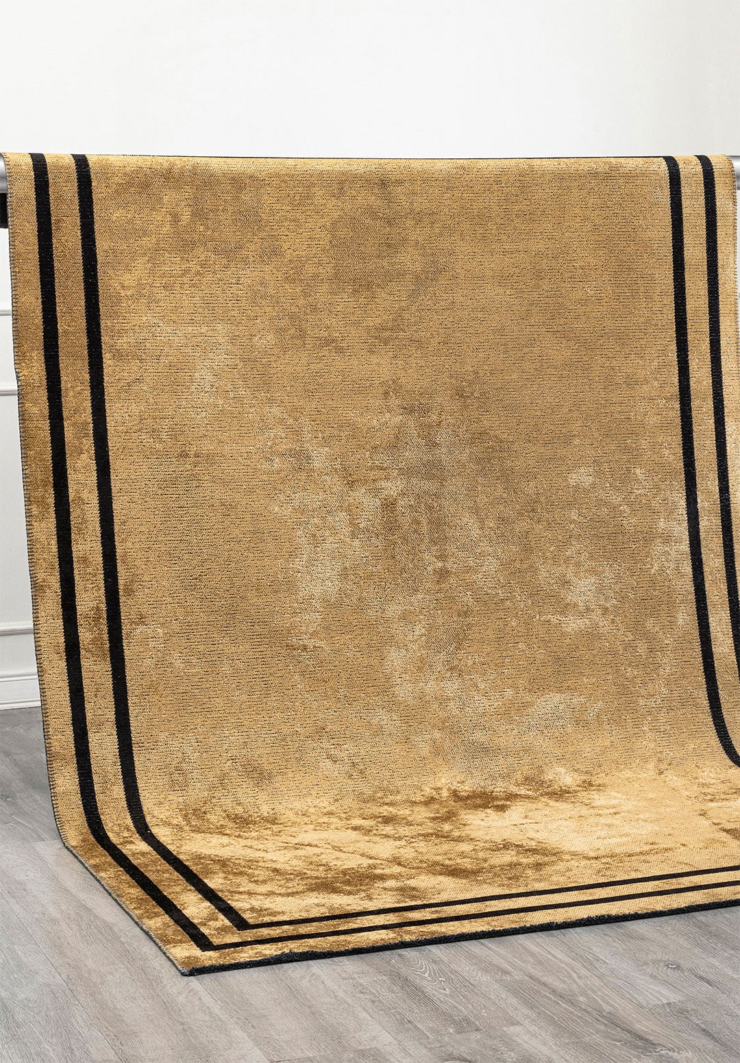 PARALLEL BORDER GOLD - BLACK RUG - 4