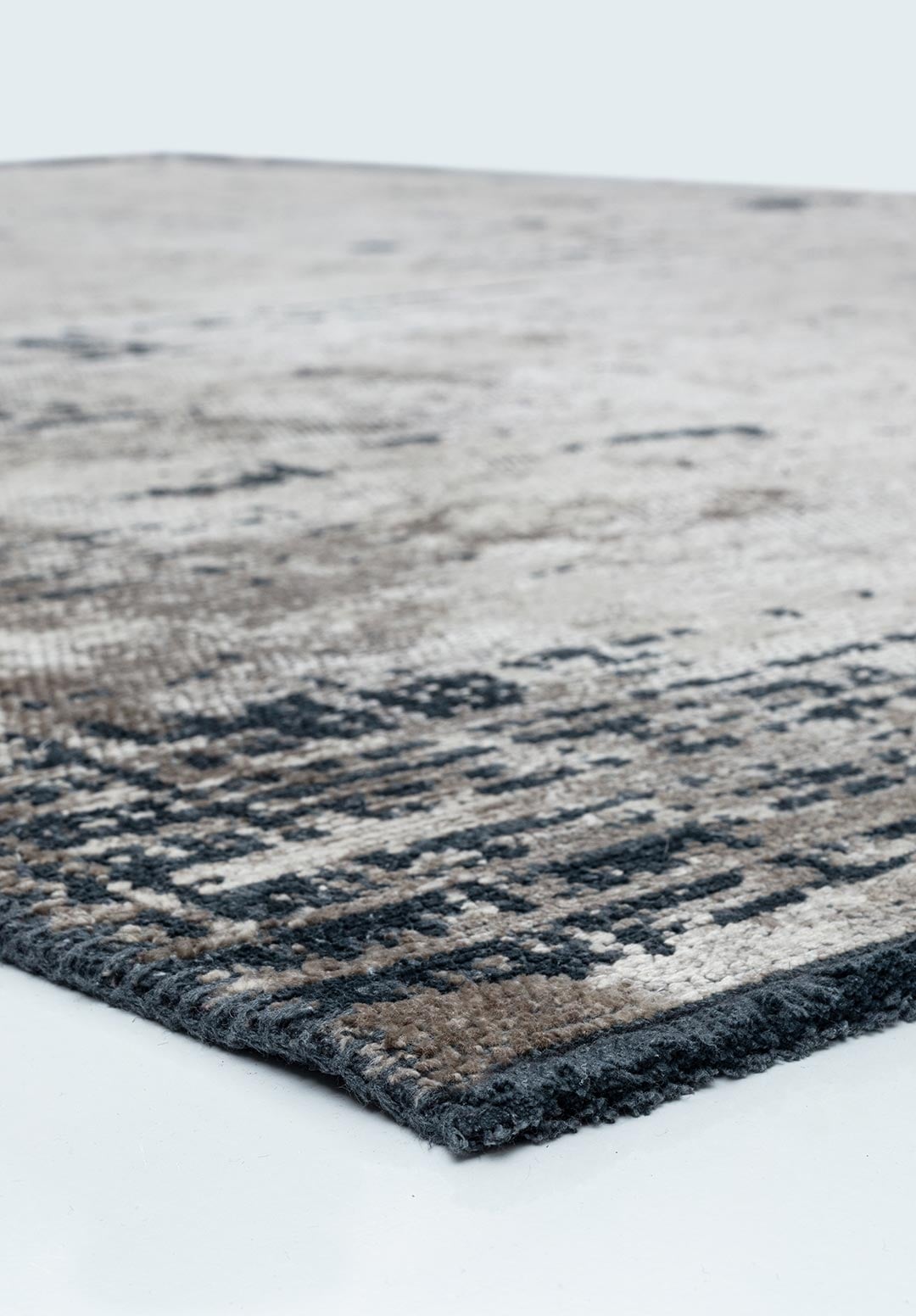SPACE BEIGE - MATTE BLACK RUG - 4