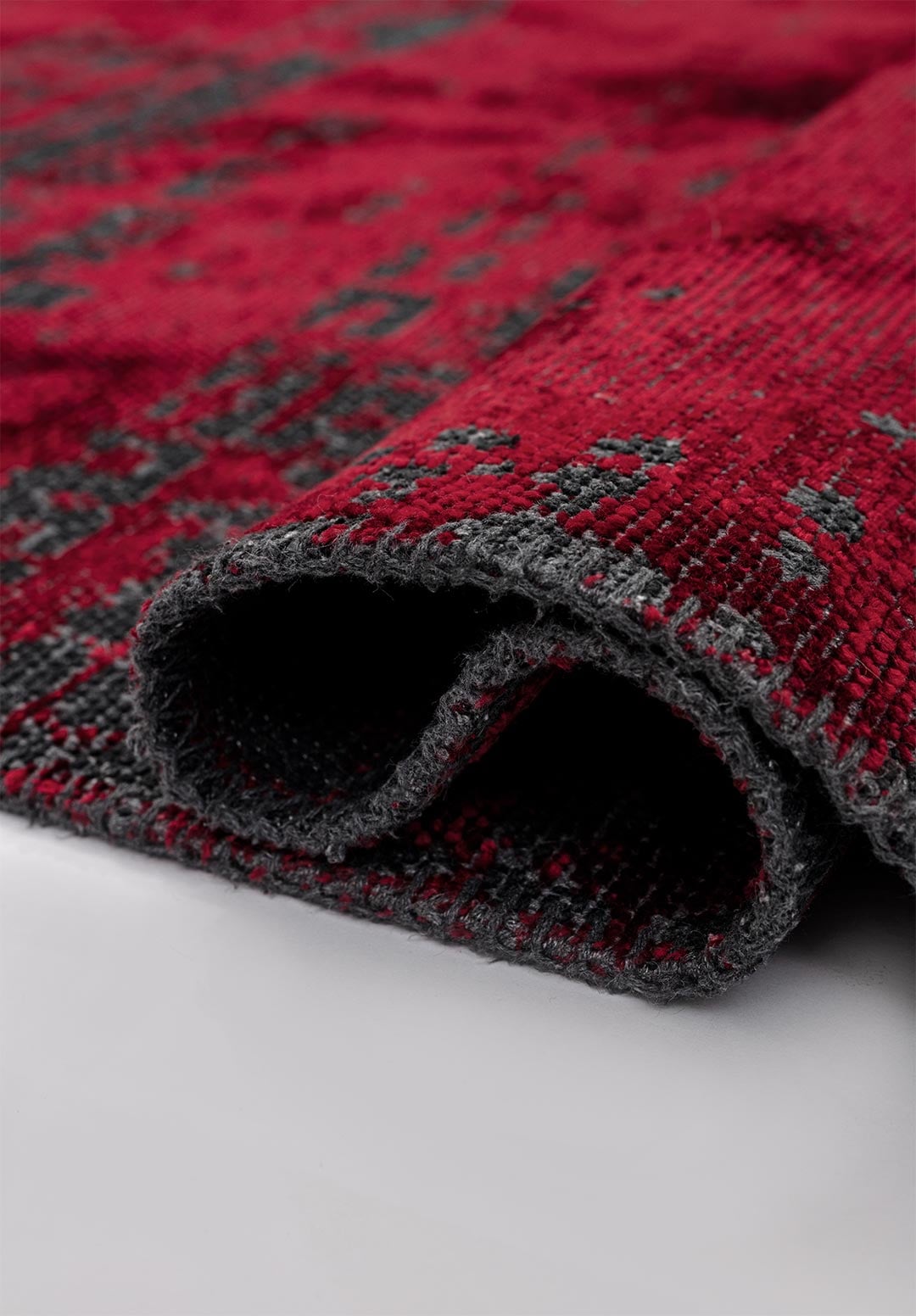 SPACE RED - MATTE BLACK RUG - 2