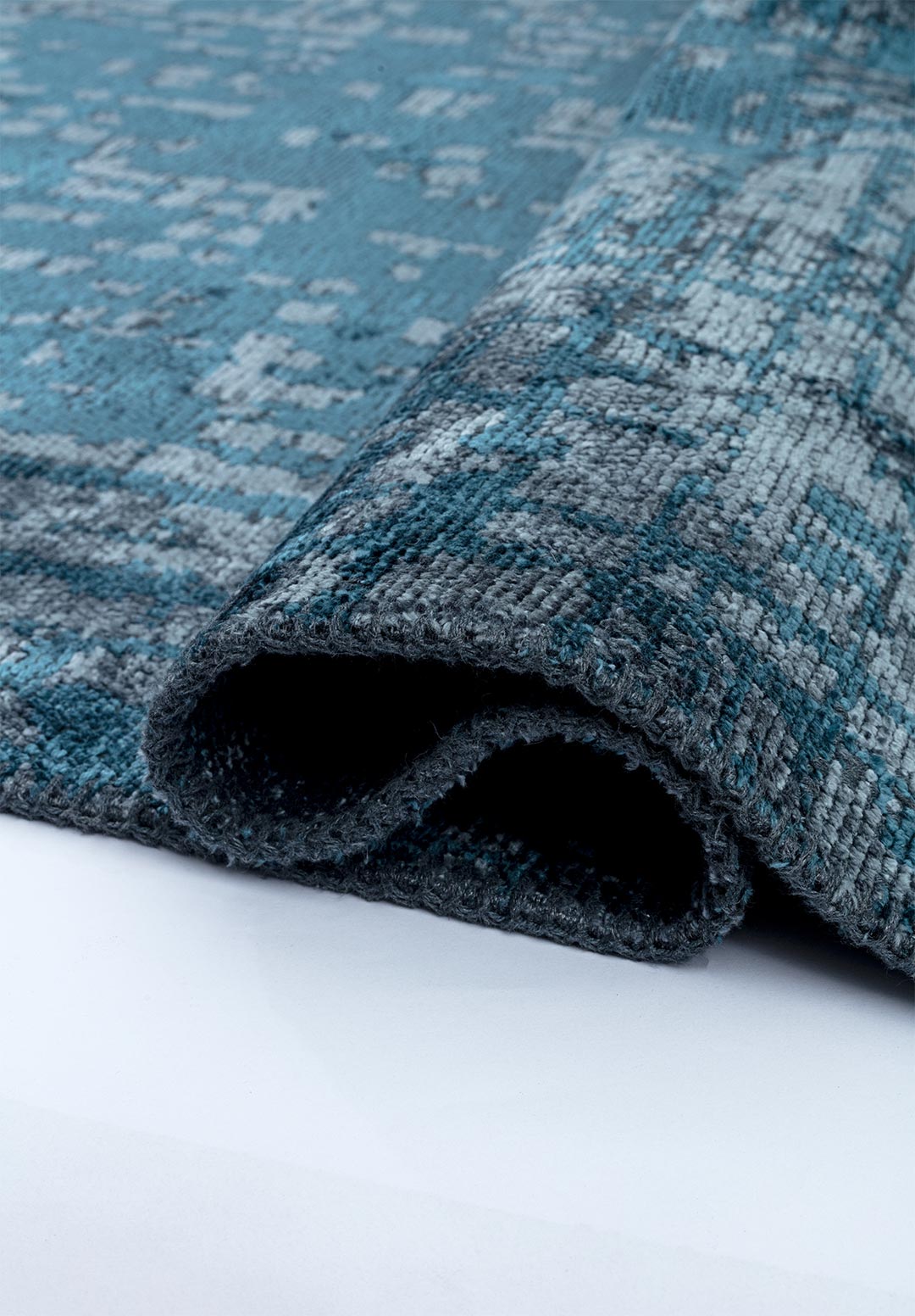 PIXEL PETROL - BLUE RUG - 2