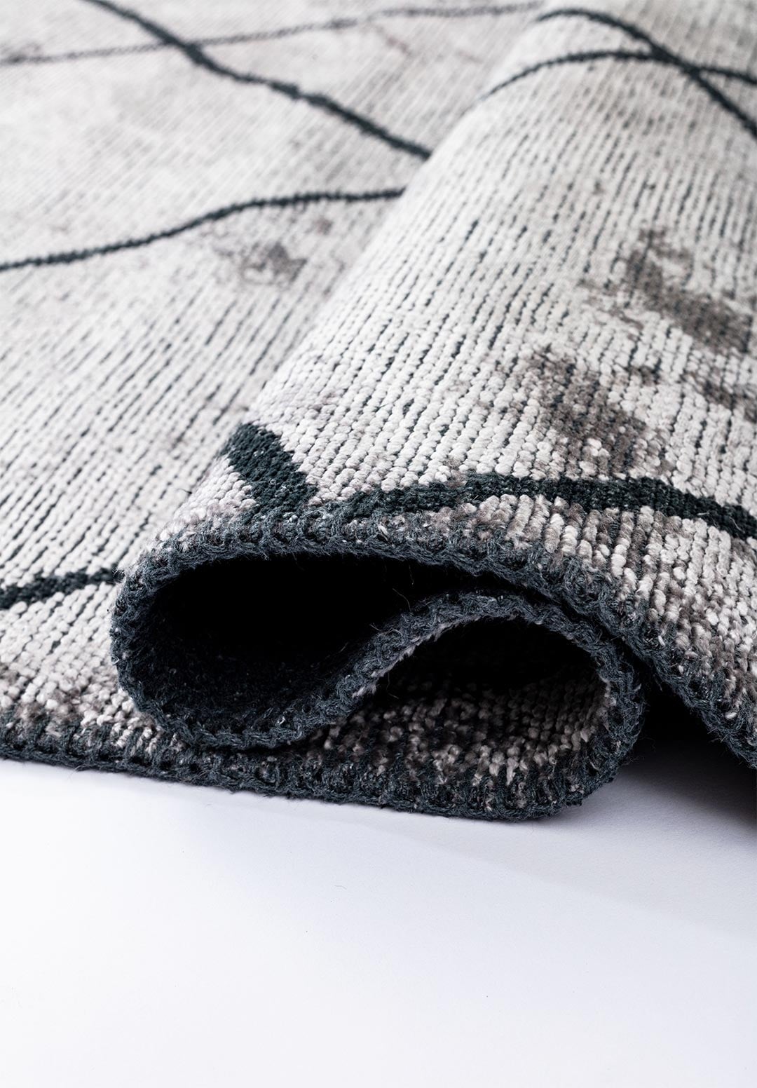 MOROCCAN MATTE BLACK - LIGHT GREY RUG - 2
