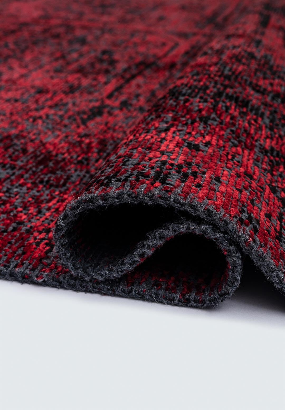 TILE BLACK - RED RUG - 2