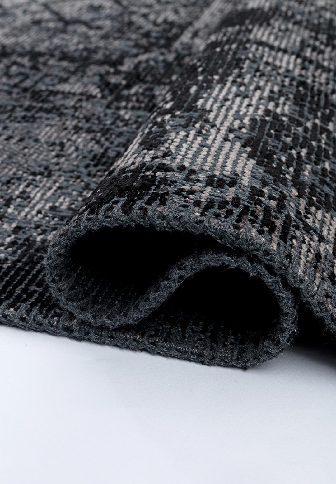 TILE BLACK - DARK GREY RUG - 2