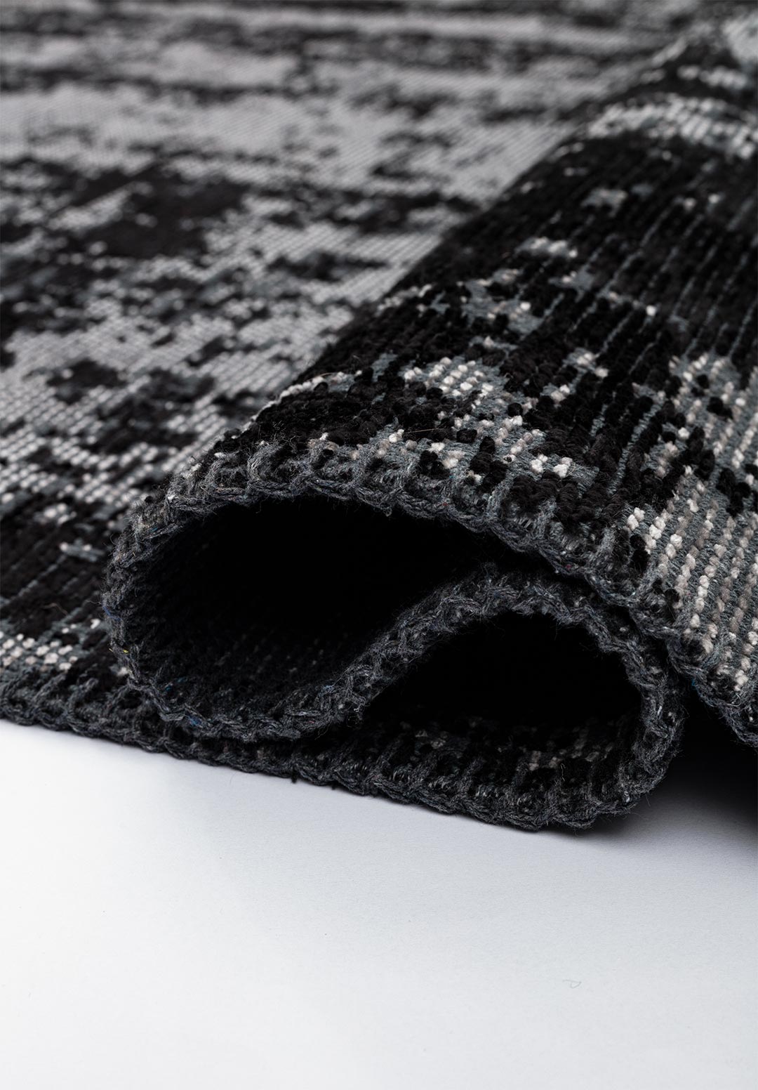 HORIZON BLACK - GREY RUG - 2