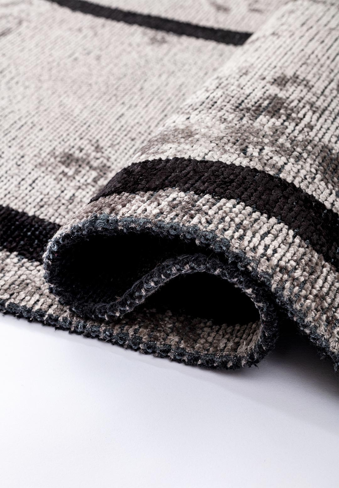 SIGNATURE BLACK - LIGHT GREY RUG - 2