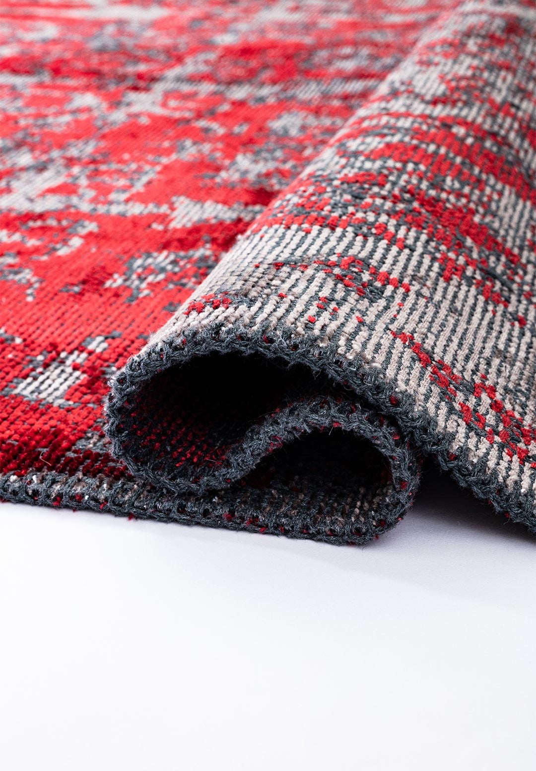 CAESAR DARK GREY - RED RUG - 2