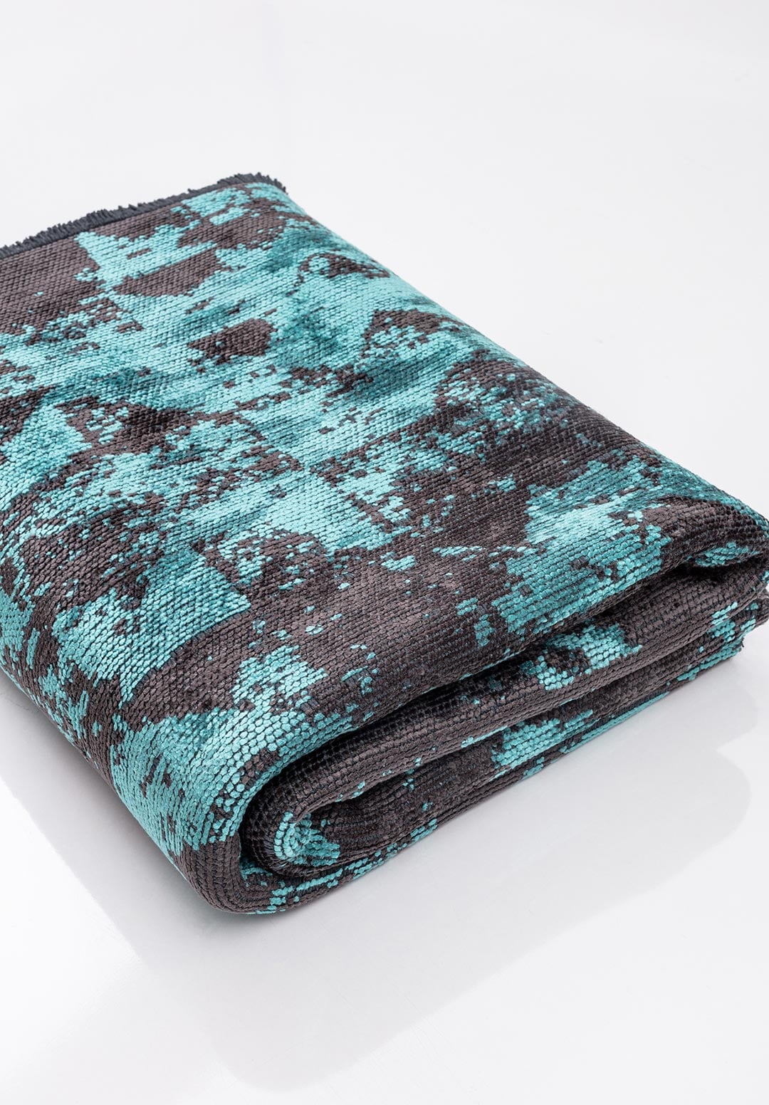 TRIANGLE CHARCOAL - TURQUOISE RUG - 4