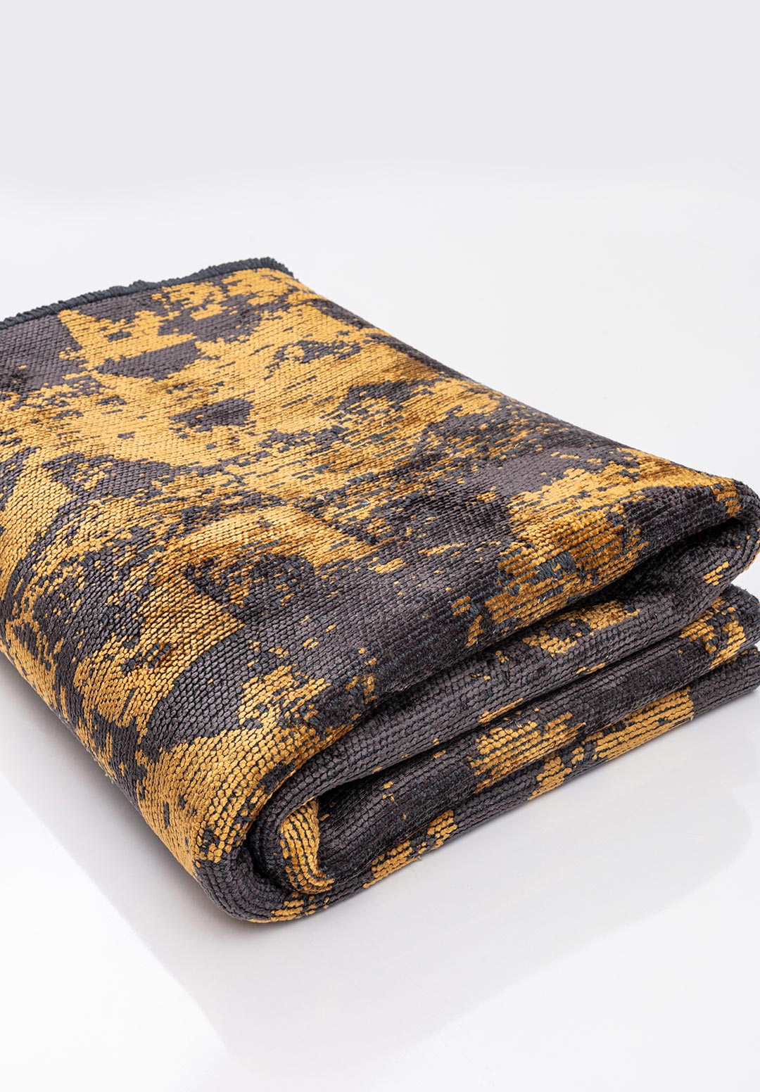 TRIANGLE CHARCOAL - MUSTARD RUG - 4