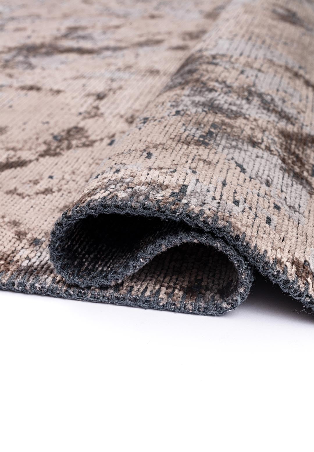 TRIANGLE NOUGAT - GREY RUG - 2