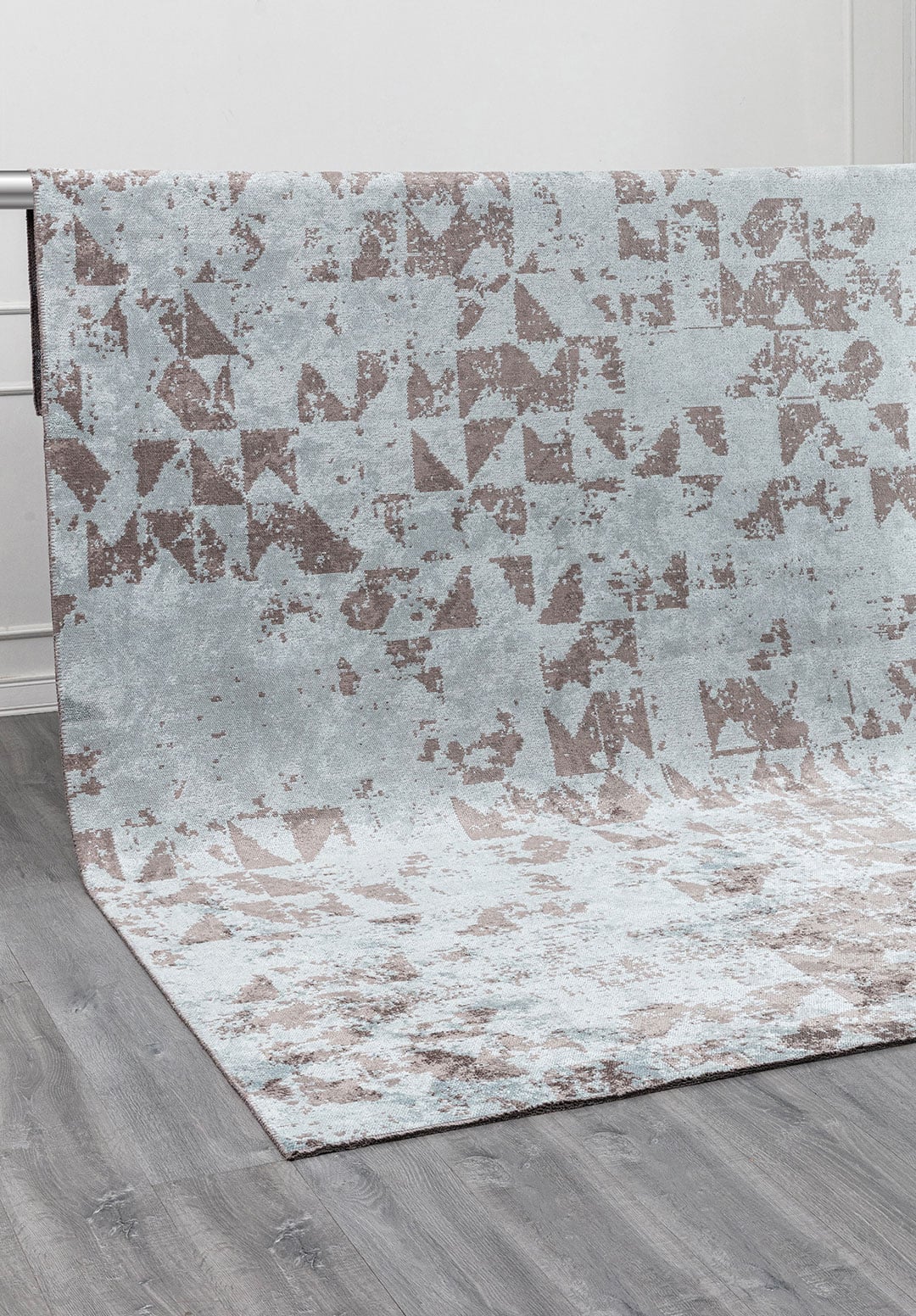 TRIANGLE ICE BLUE - DARK GREY RUG - 4
