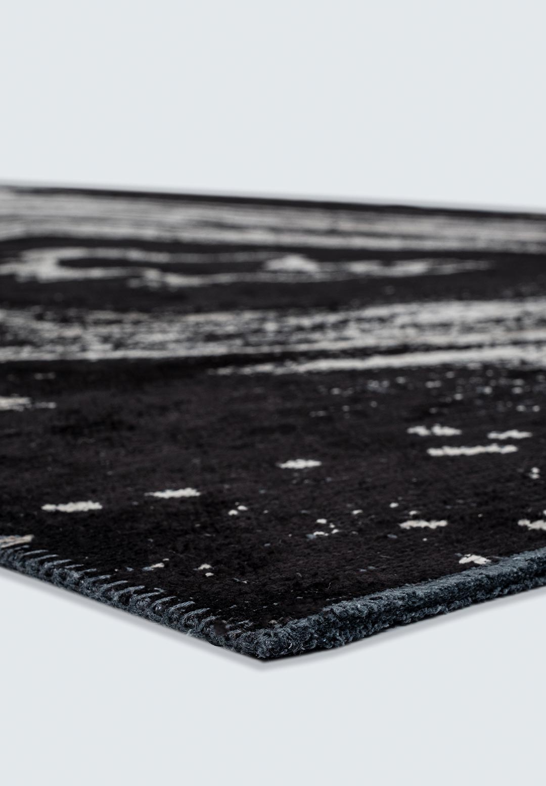 SMOKE CREAM - BLACK RUG - 4