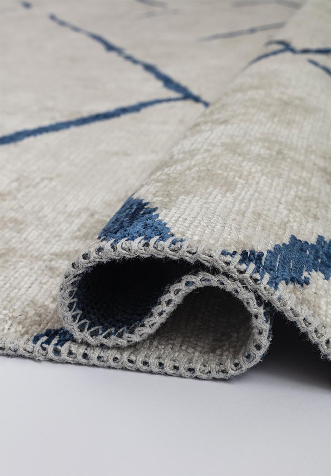 WAVE NAVY BLUE - ECRU RUG - 2