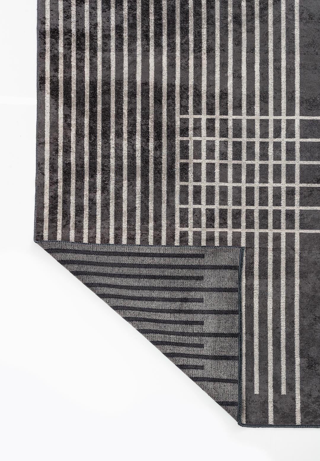PLAID CHARCOAL - GREY RUG - 3