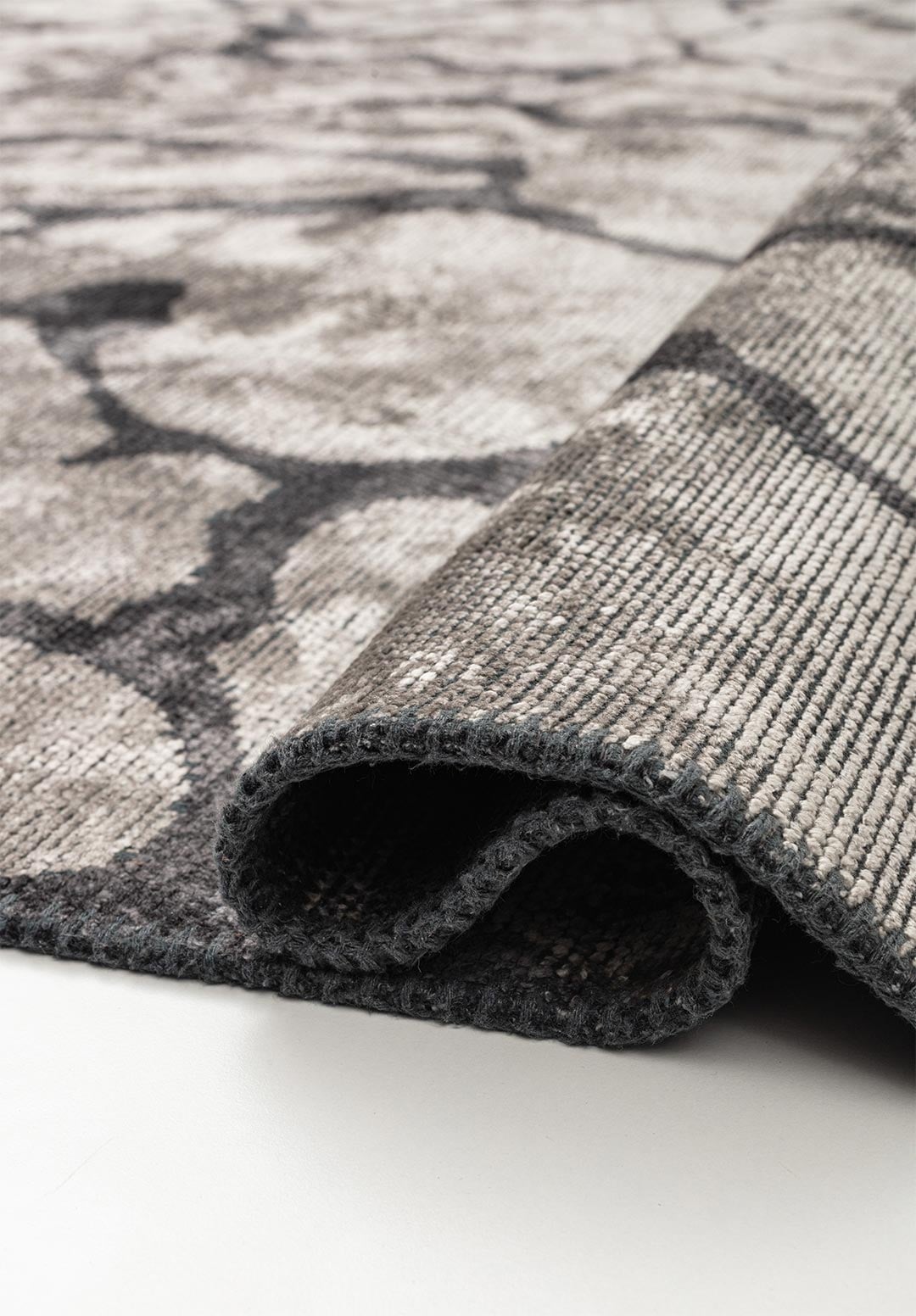 DAPHNE CHARCOAL - GREY RUG - 2