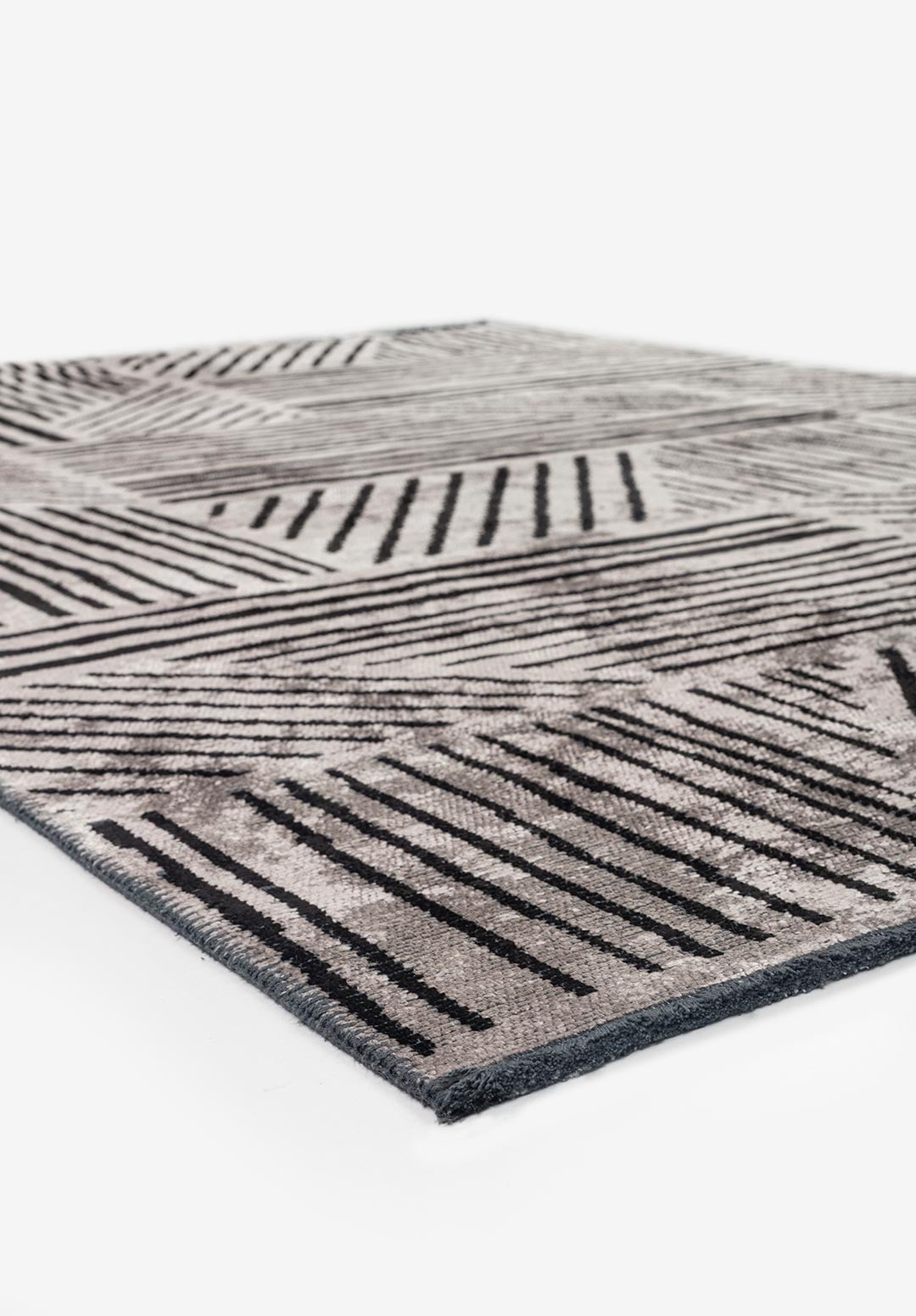FIELD BLACK - LIGHT GREY RUG - 4