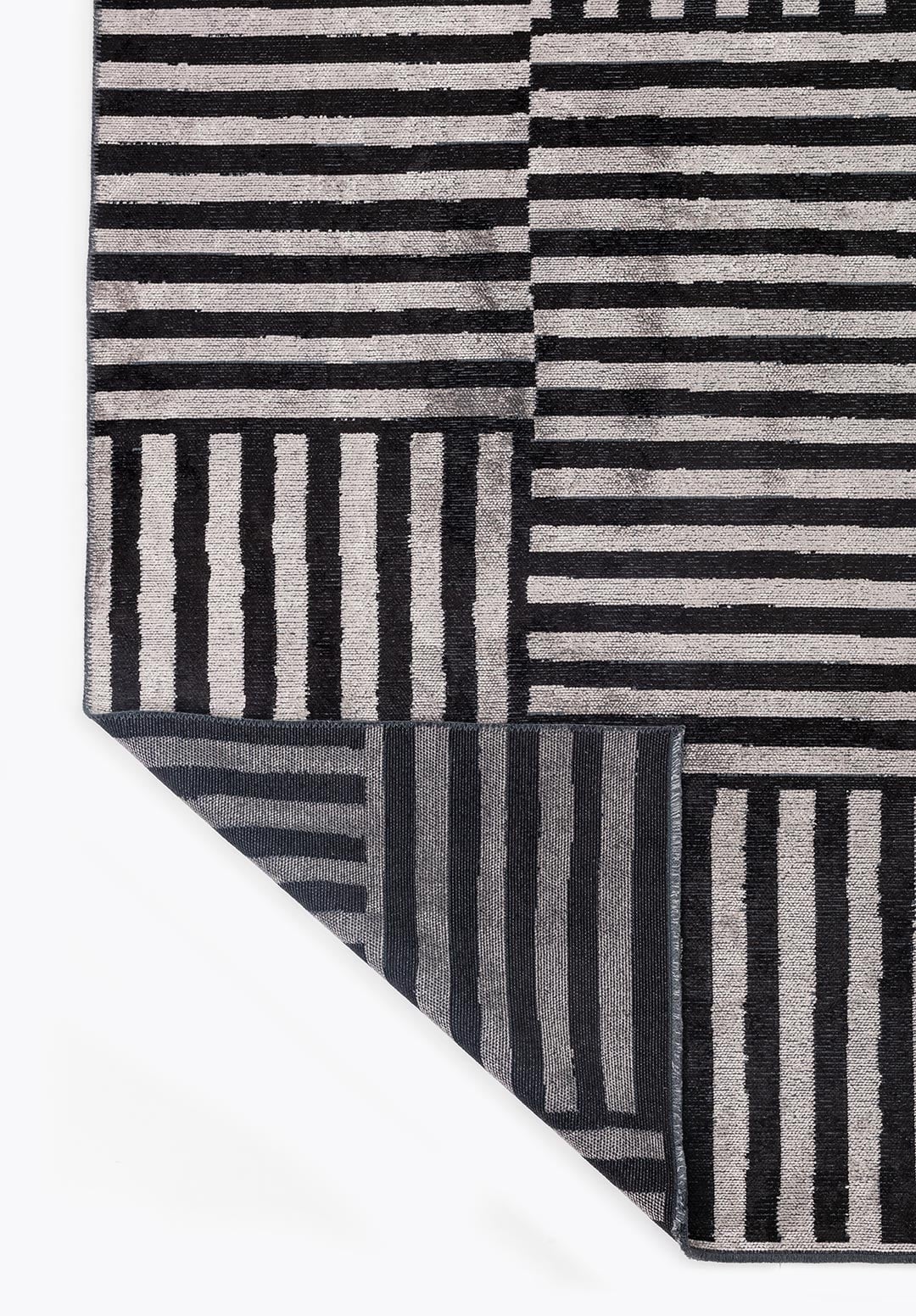 CHECK BLACK - LIGHT GREY RUG - 3