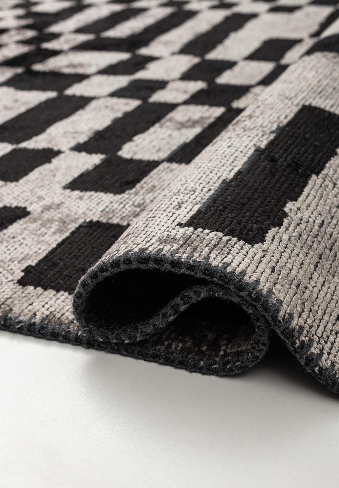 DOMINO BLACK - CREAM RUG - 2