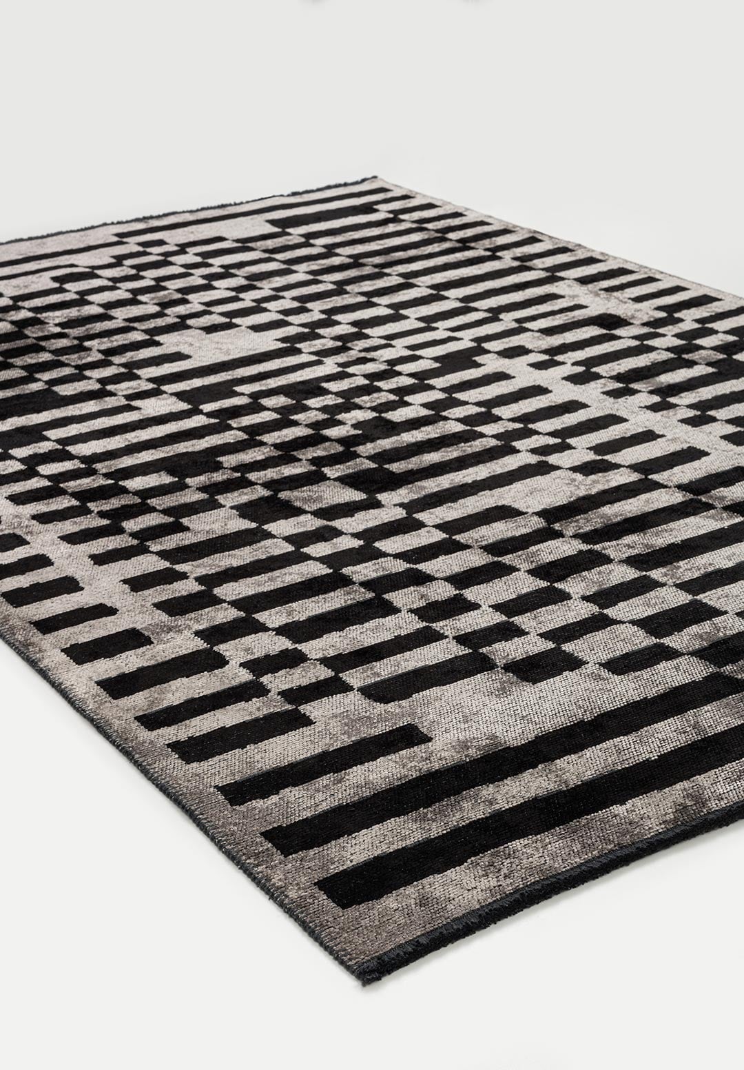 DOMINO BLACK - CREAM RUG - 4