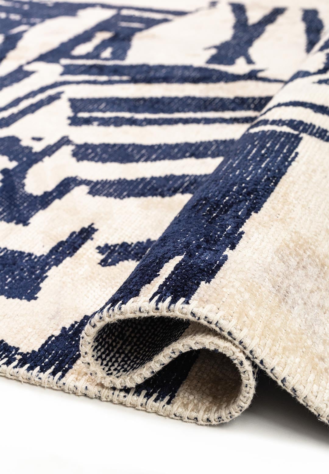 GRAFFITI DARK NAVY - ECRU RUG - 2
