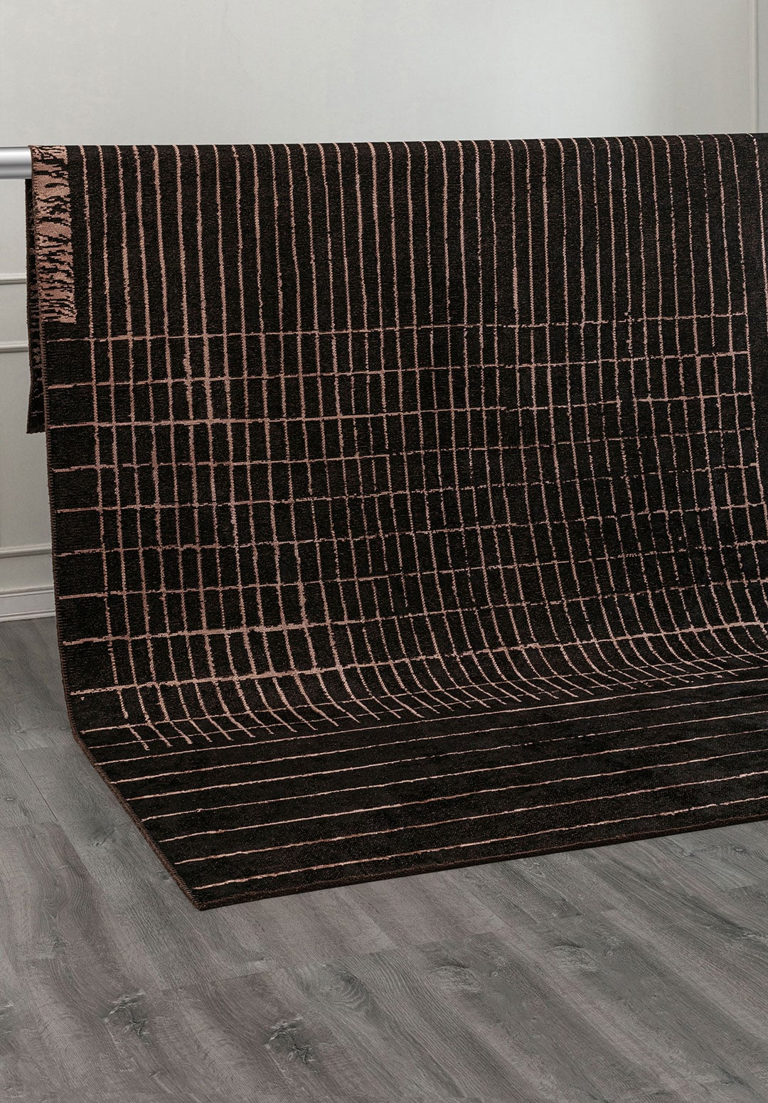 PERSPECTIVE COPPER - BLACK RUG - 4