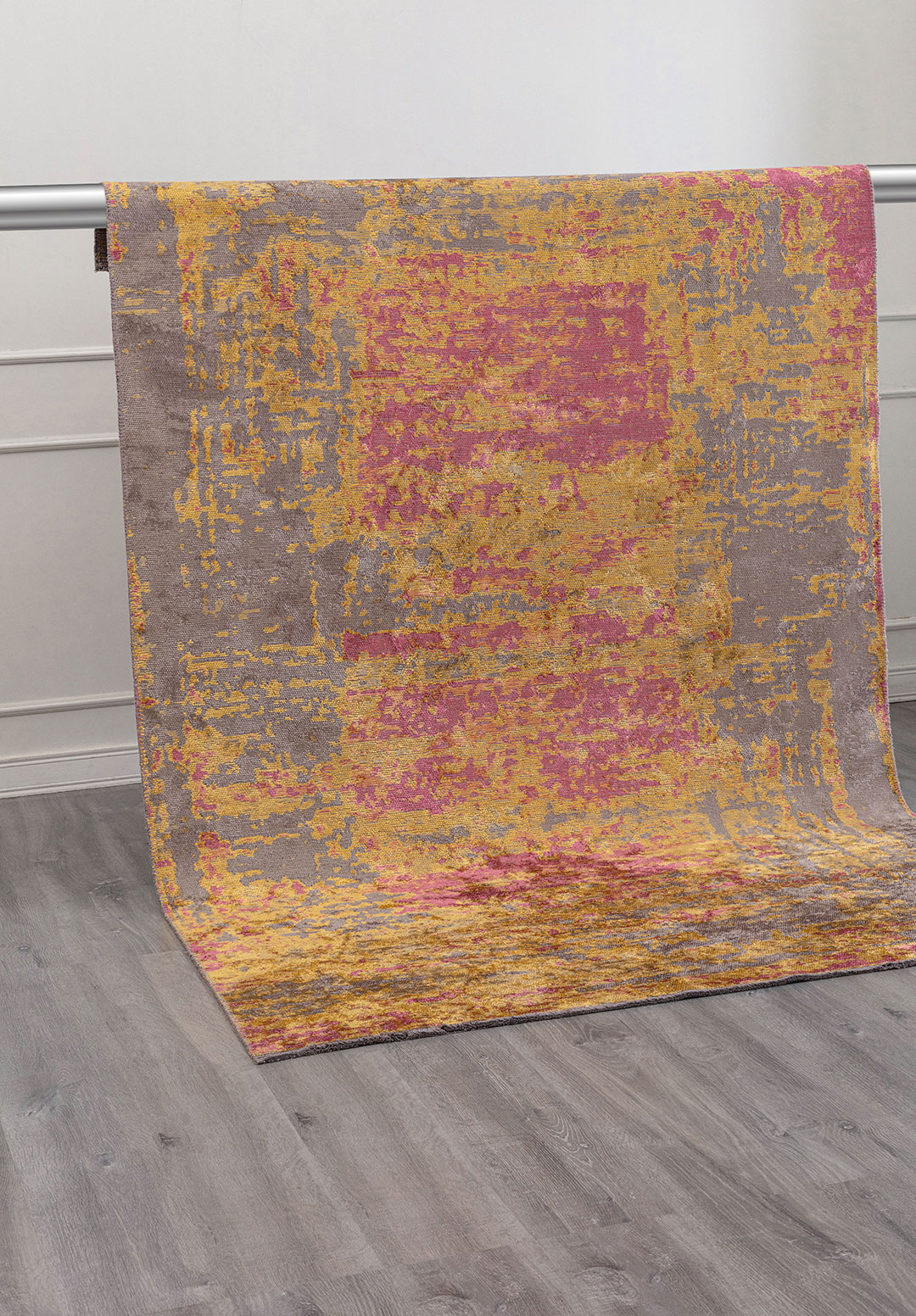 NEBULA ROSE - GOLD - DARK GREY RUG - 4