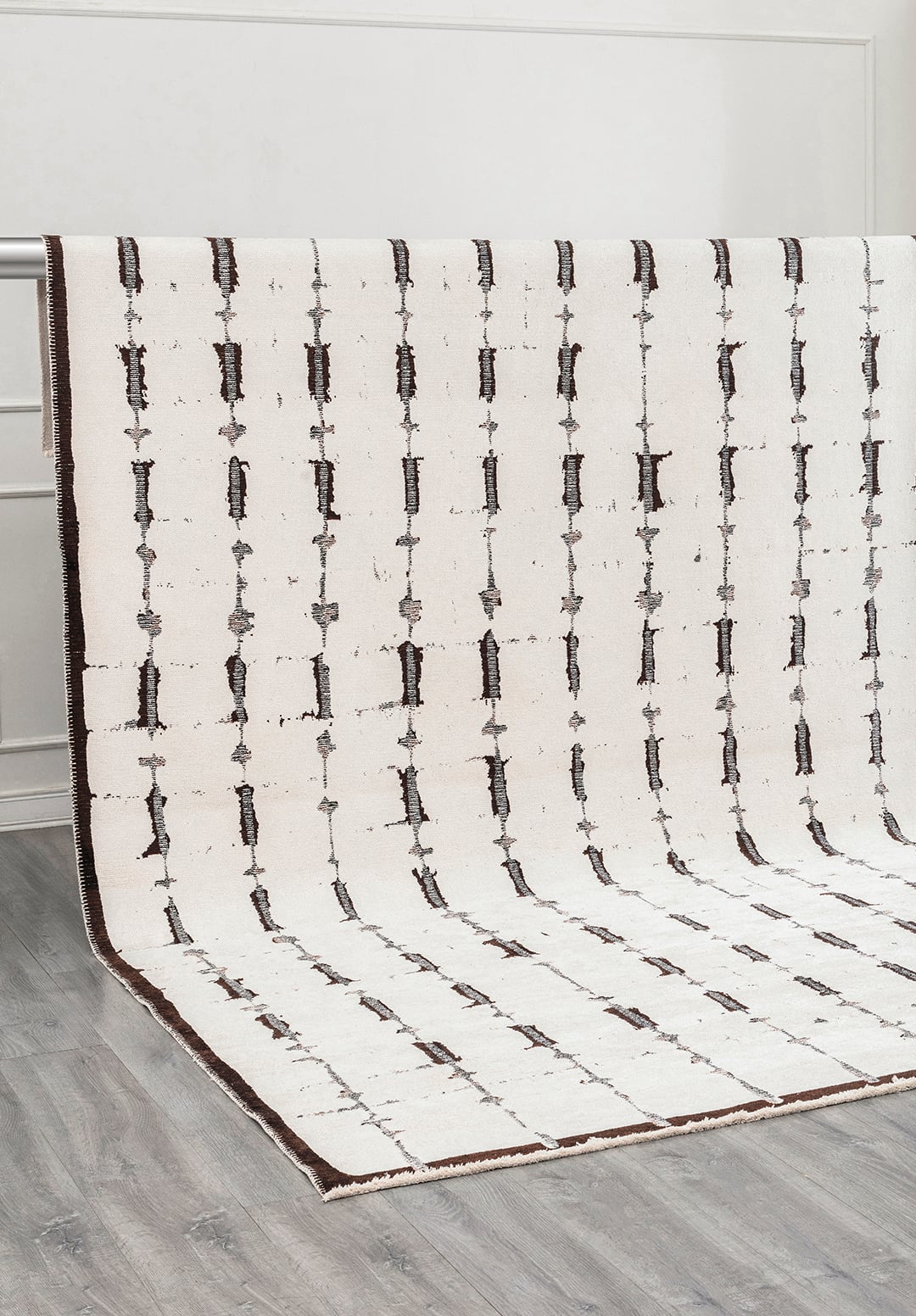 MAYA DARK BROWN - BLACK - ECRU RUG - 4