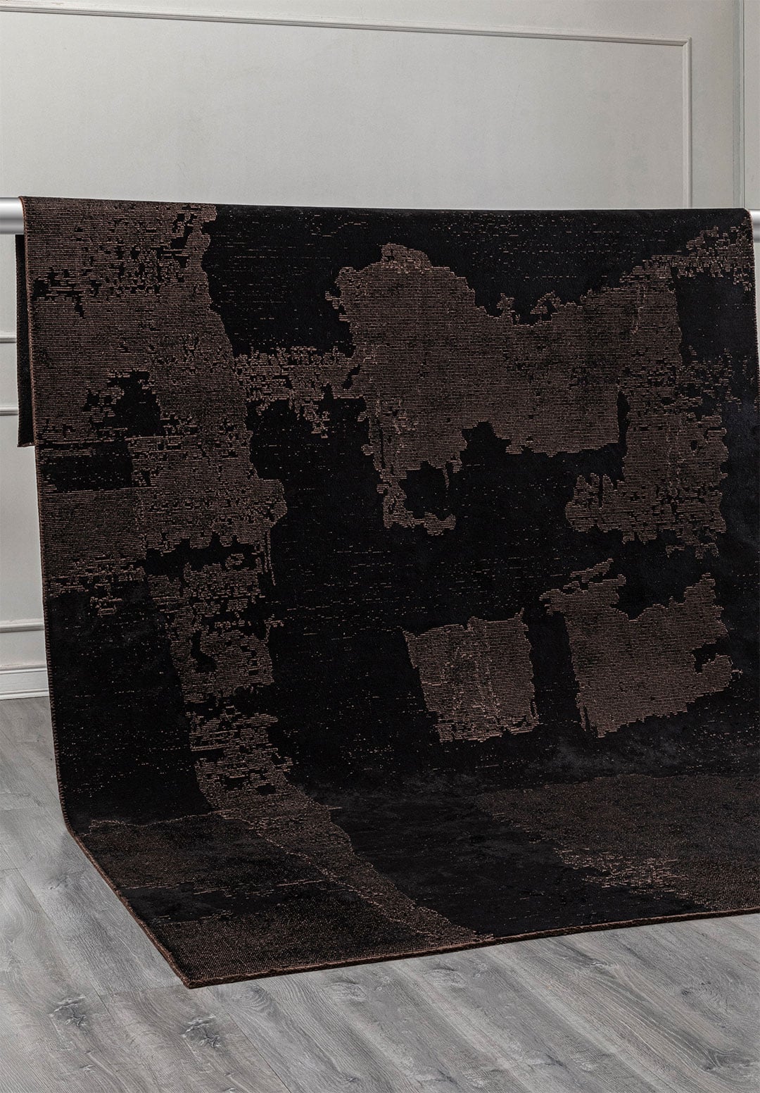 LUSH BLACK RUG - 4